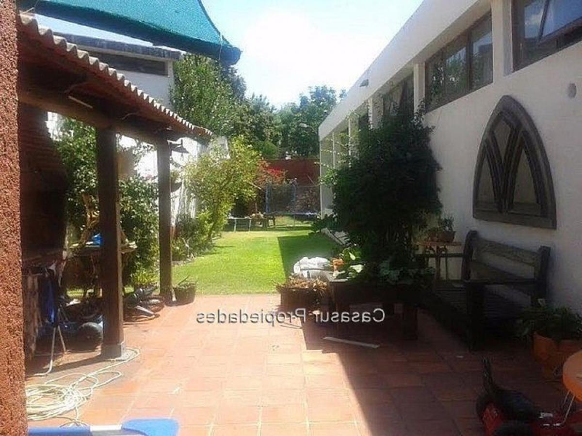 2 bedrooms House in Montevideo, Uruguay No. 12077