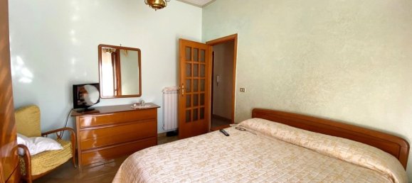 Casa de 5 habitaciónes en Brusciano, Italy No. 94467 18