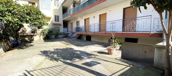 Casa de 5 habitaciónes en Brusciano, Italy No. 94467 48