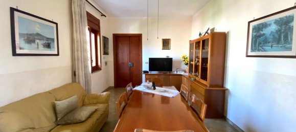 Casa de 5 habitaciónes en Brusciano, Italy No. 94467 4