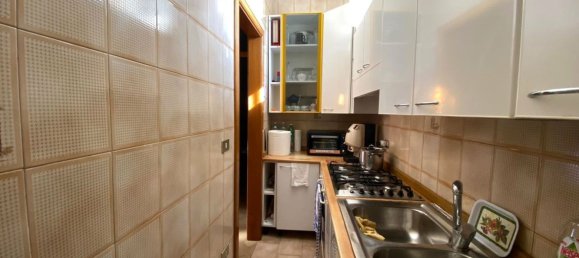 Casa de 5 habitaciónes en Brusciano, Italy No. 94467 11