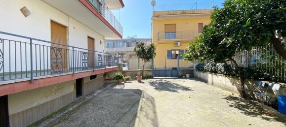 Casa de 5 habitaciónes en Brusciano, Italy No. 94467 50