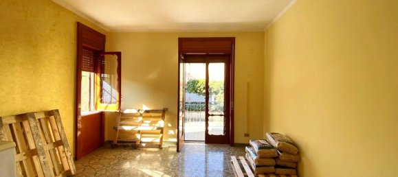 Casa de 5 habitaciónes en Brusciano, Italy No. 94467 36