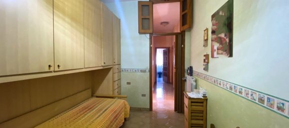 Casa de 5 habitaciónes en Brusciano, Italy No. 94467 21