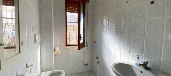 Casa de 5 habitaciónes en Brusciano, Italy No. 94467 43