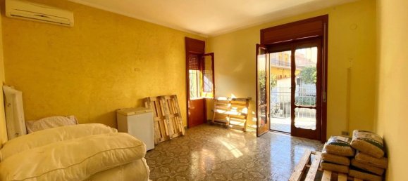 Casa de 5 habitaciónes en Brusciano, Italy No. 94467 37