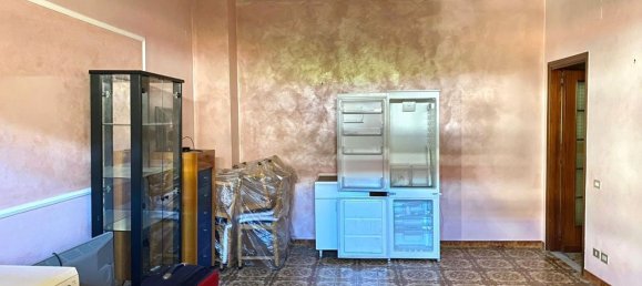 Casa de 5 habitaciónes en Brusciano, Italy No. 94467 32