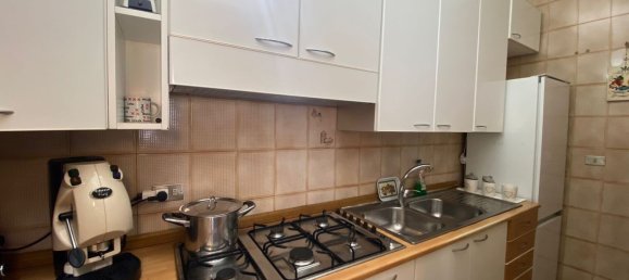 Casa de 5 habitaciónes en Brusciano, Italy No. 94467 10