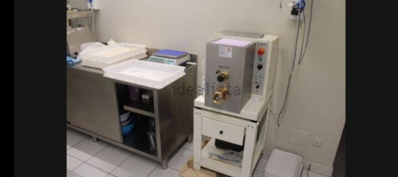 Коммерческая недвижимость с 3 комнатами в Комо, Италия № 254602 4