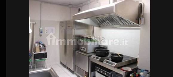 Коммерческая недвижимость с 3 комнатами в Комо, Италия № 254602 6