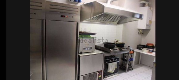 Коммерческая недвижимость с 3 комнатами в Комо, Италия № 254602 8