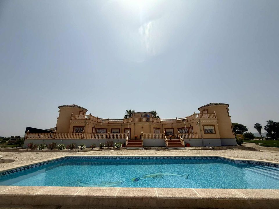 6 غرف نوم فيلا في Almoradi, Spain رقم 184732