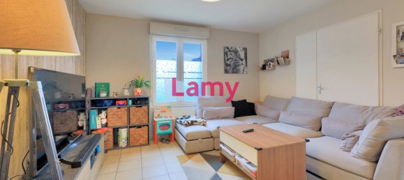 3 bedrooms House in La Bassee, France No. 218259 2