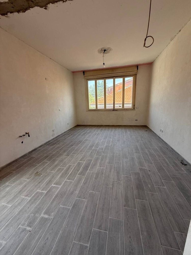 2 bedrooms Apartment in Parabiago, Italy No. 392214