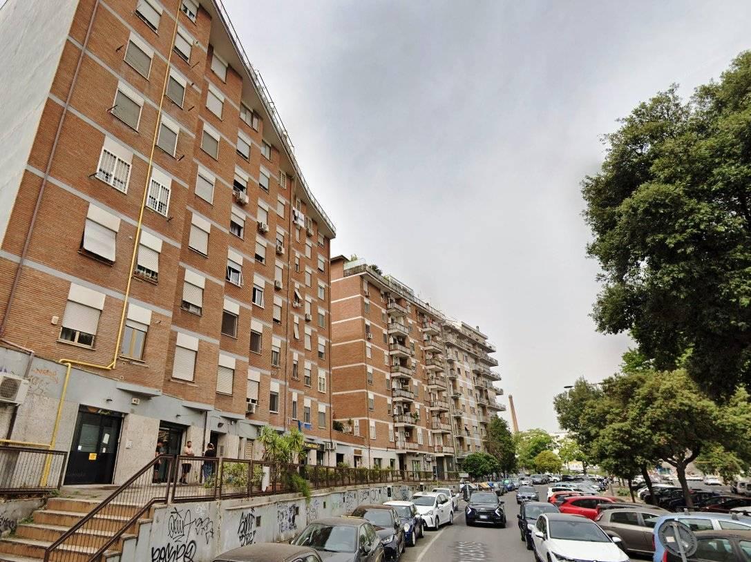 Квартира с 2 комнатами в Рим, Италия № 11622