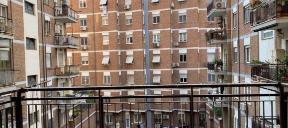 Квартира с 2 комнатами в Рим, Италия № 11622 23