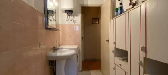 Квартира с 2 комнатами в Рим, Италия № 11622 14