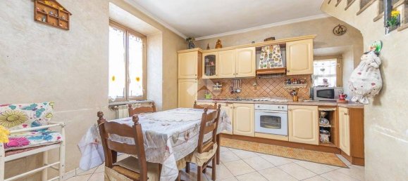3 Schlafzimmer Villa in Rome, Italy, Nr. 130854 5