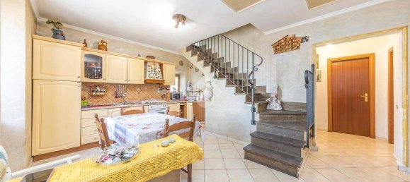 3 Schlafzimmer Villa in Rome, Italy, Nr. 130854 4