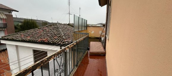 3 rooms Apartment in Borgonovo Val Tidone, Italy No. 234450 2