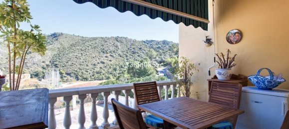 3 bedrooms Townhouse in Benahavis, Spain No. 166439 4