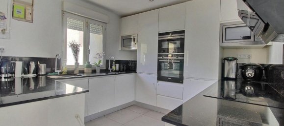 5 bedrooms House in Marseille, France No. 293024 4