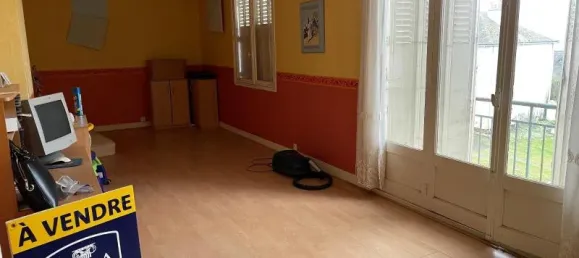 3 rooms Apartment in Descartes, France No. 78534 3