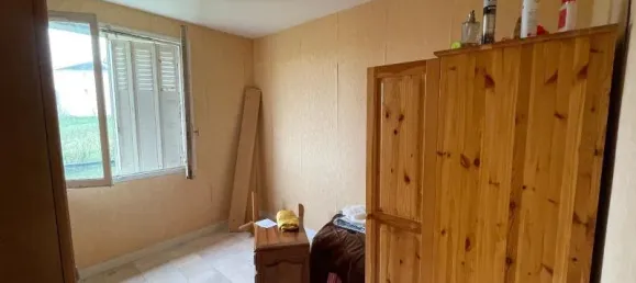 3 rooms Apartment in Descartes, France No. 78534 7