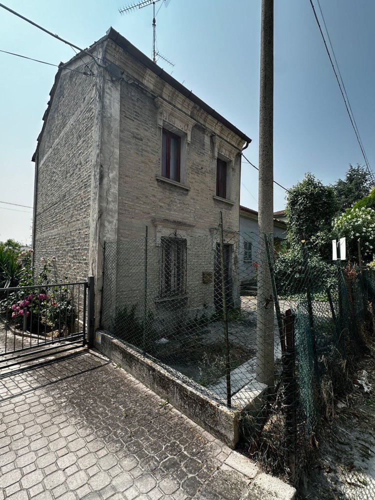 3-Zimmer Haus in Colli al Metauro, Italy, Nr. 310637
