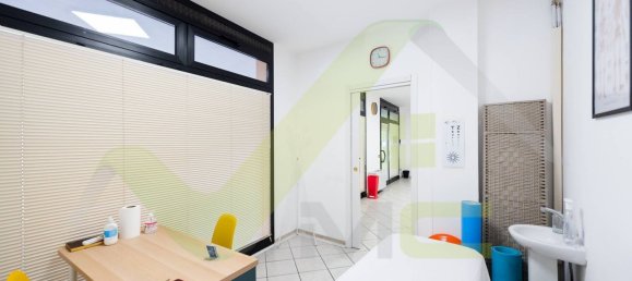  عقار تجاري في Melzo, Italy 60متر مربع رقم 379212 9