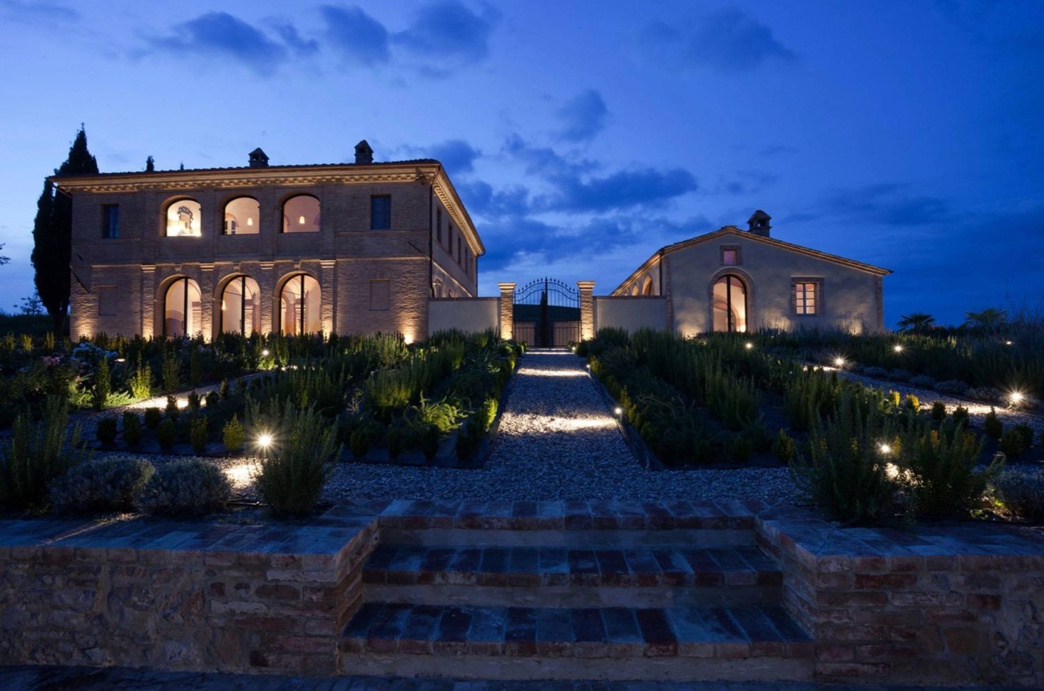 7 bedrooms Villa in Buonconvento, Italy No. 196353