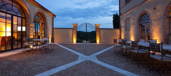 7 bedrooms Villa in Buonconvento, Italy No. 196353 2