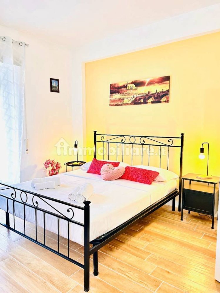 3 rooms Hotel in Rome, Italy No. 252026
