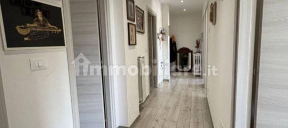 3 Schlafzimmer Wohnung in Arezzo, Italy, Nr. 266340 8