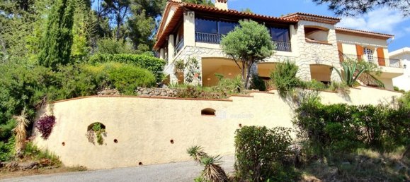 4 bedrooms Villa in Ollioules, France No. 277206 7