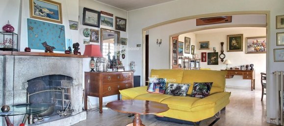 4 bedrooms Villa in Ollioules, France No. 277206 11