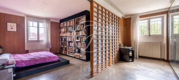 Casa de 5 dormitorios en Suresnes, France No. 347347 15