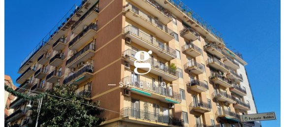 5 bedrooms Apartment in Salerno, Italy No. 56077 4