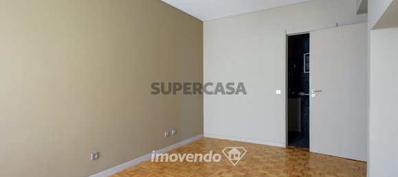 3 Schlafzimmer Wohnung in Porto, Portugal, Nr. 157904 19