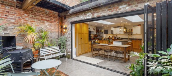 6 bedrooms House in London, United Kingdom No. 14141 13