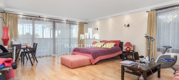 5 bedrooms Villa in Antibes, France No. 191975 5