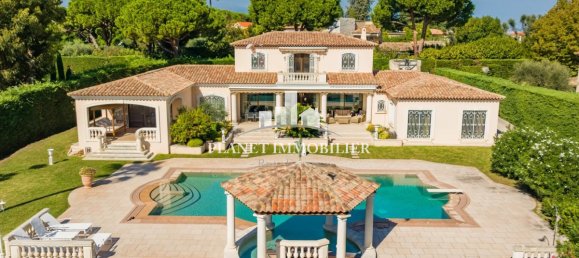 5 bedrooms Villa in Antibes, France No. 191975 2