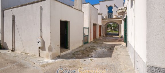 Casa de 2 dormitorios en Taviano, Italy No. 188072 5