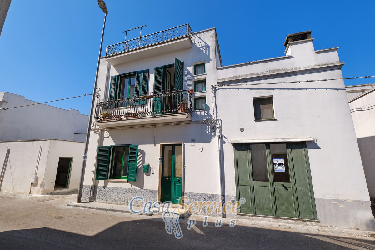 Casa de 2 dormitorios en Taviano, Italy No. 188072