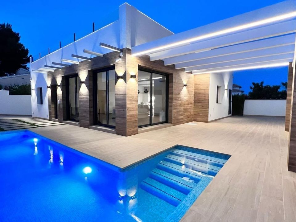 Дом с 3 спальнями в Ла Зения, Испания № 183520