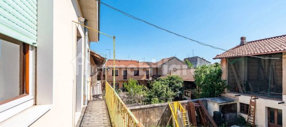 2 bedrooms Villa in Parabiago, Italy No. 307885 27