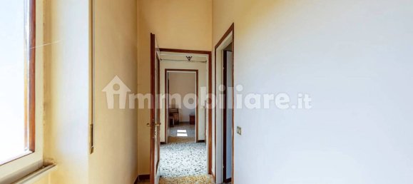 2 bedrooms Villa in Parabiago, Italy No. 307885 11