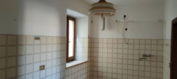 5 rooms Apartment in Castiglione d'Orcia, Italy No. 60896 9