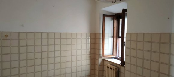 5 rooms Apartment in Castiglione d'Orcia, Italy No. 60896 7