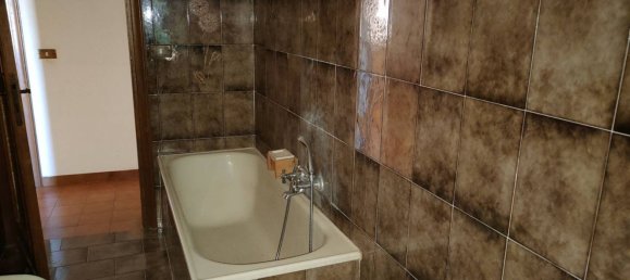 5 rooms Apartment in Castiglione d'Orcia, Italy No. 60896 22